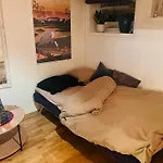 Cozy 1 Bedr Apartment Close To Everything!